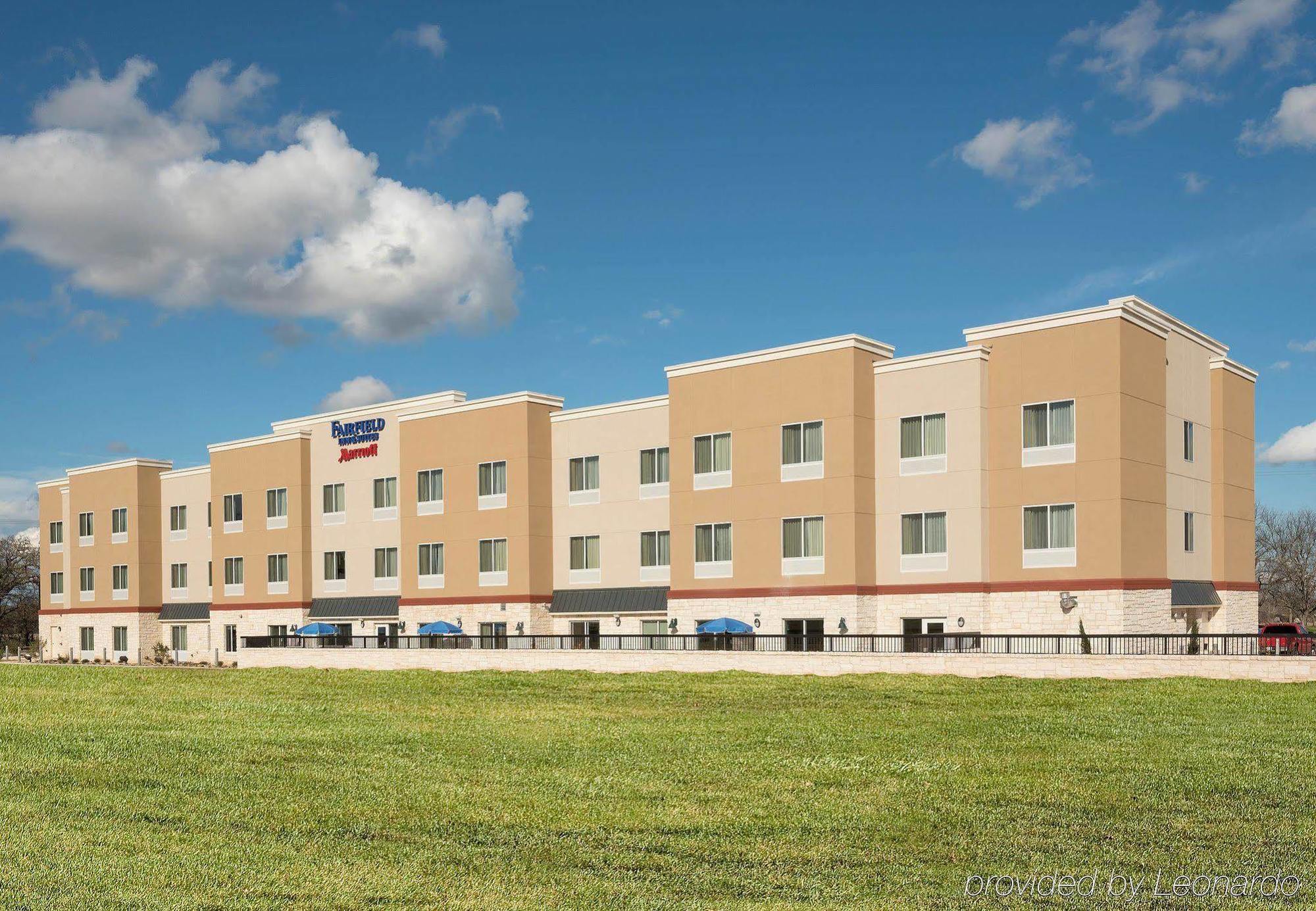 Fairfield Inn & Suites By Marriott Fredericksburg Texas Exterior photo